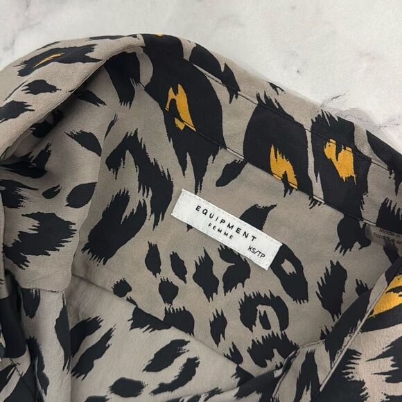 Equipment Silk Animal Print Blouse XS - Picture 4 of 5